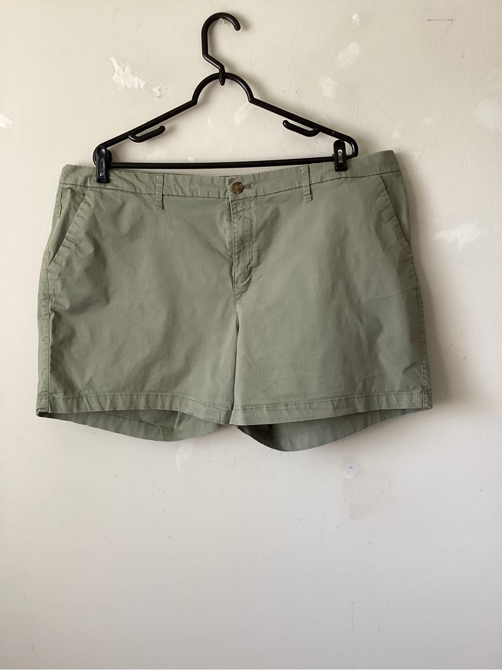Old Navy High-Waist Chino Shorts in Olive